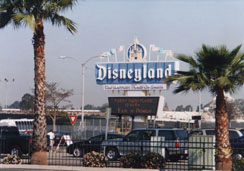 disneyland s25.jpg (16048 oCg)