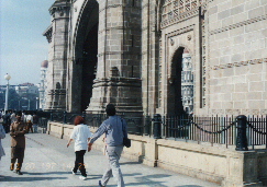 india97 munbai3 gateway of india2.JPG (47299 oCg)